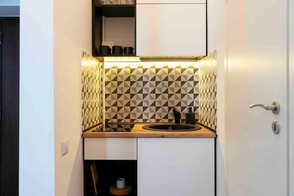 Beautiful Apartment - Top Location - Netflix+Balcony Bucareste 0*,  Roménia