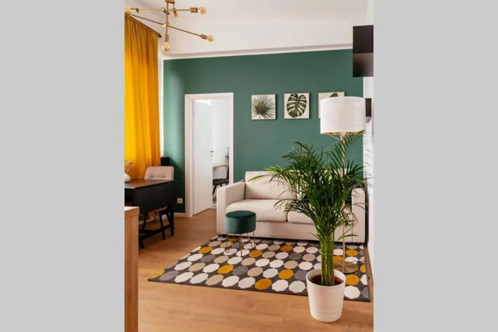Beautiful Apartment - Top Location - Netflix+Balcony Bucharest Romania