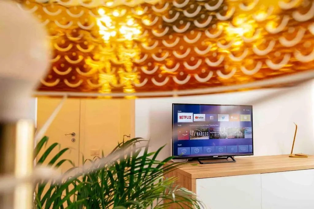 Beautiful Apartment - Top Location - Netflix+Balcony Bucharest