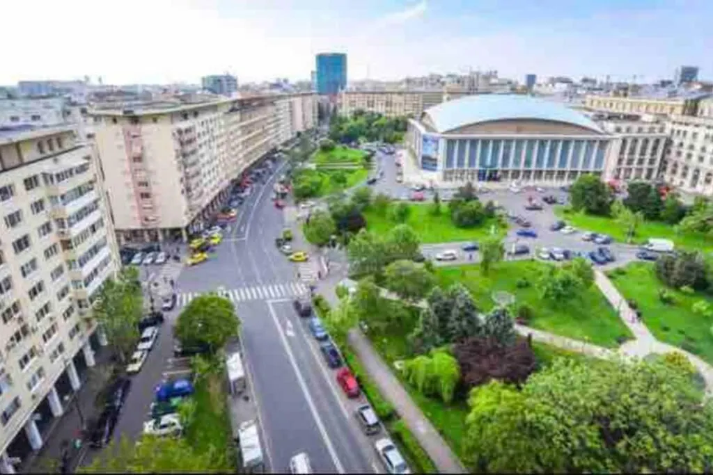Beautiful Apartment - Top Location - Netflix+Balcony Βουκουρέστι