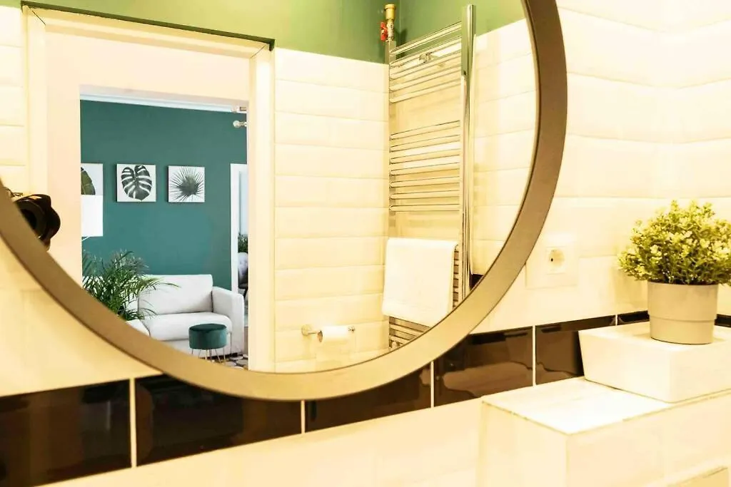 Beautiful Apartment - Top Location - Netflix+Balcony Bucharest