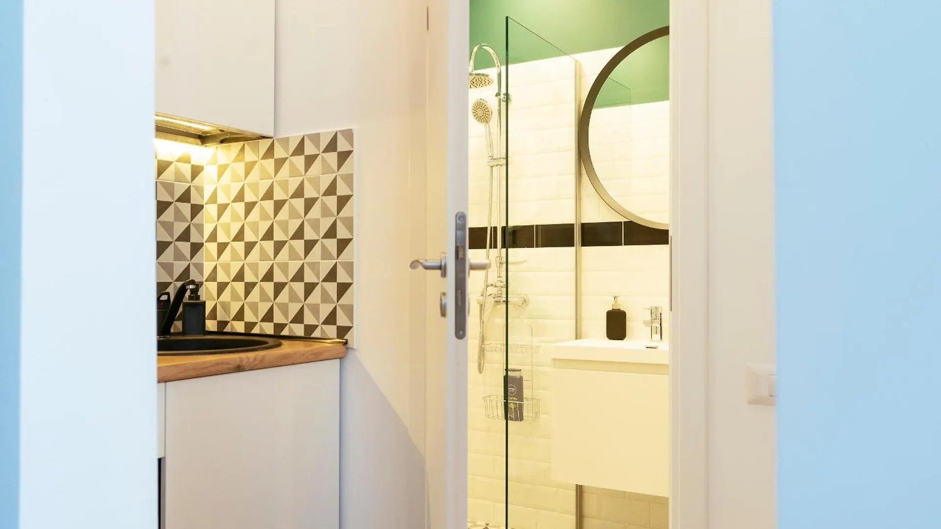 Beautiful Apartment - Top Location - Netflix+Balcony Bucharest